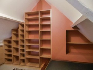 Aménagement sur-mesure d'un espace bureau en sous-pente sur Senlis