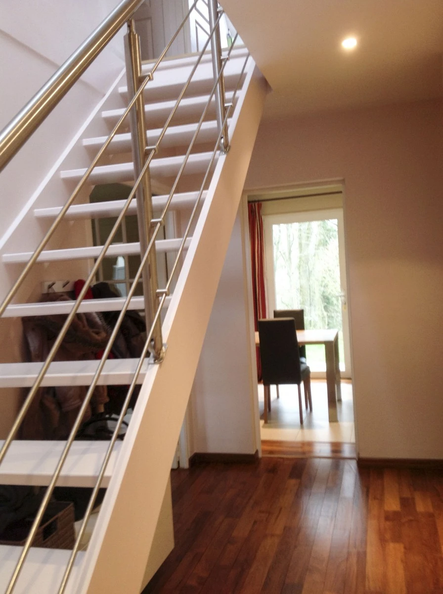 Relooking d'une entrée avec escalier