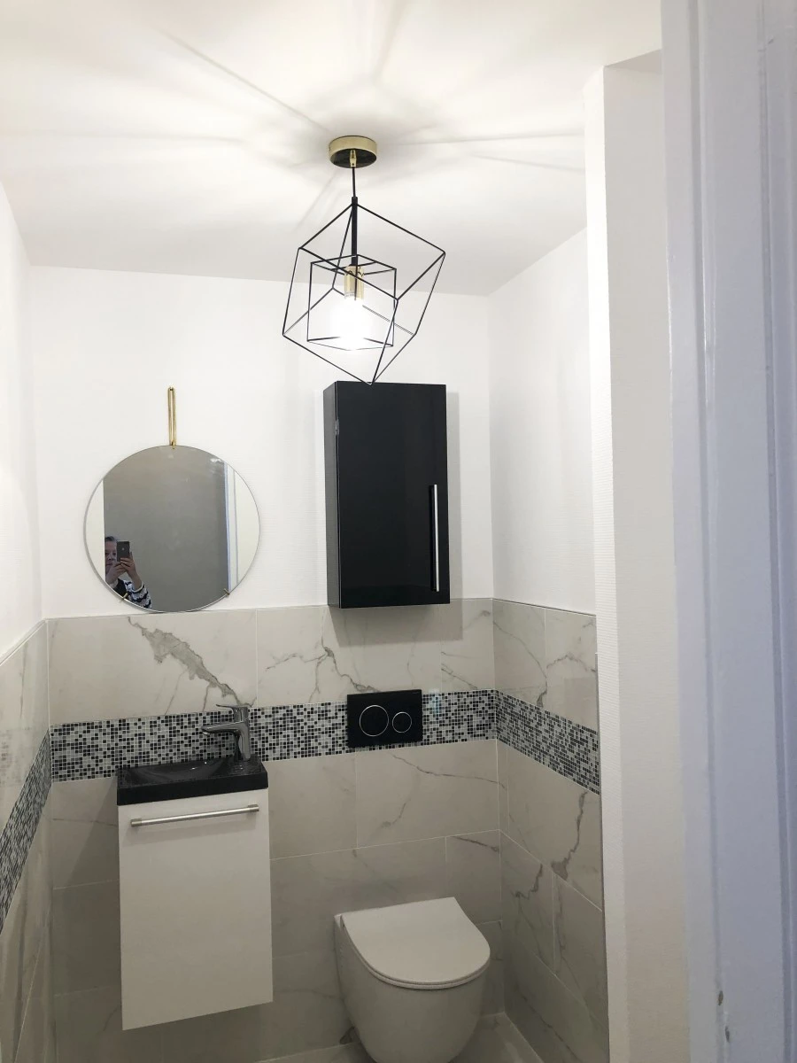 Décoration et Agencement de bureaux  pour un Cabinet d‘Expertise Comptable  - WC -