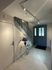 Rénovation d’une entrée et d’une montée d’escalier sur Fleurines