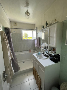 Réalisation d’une douche à l’italienne. Une salle d’eau lumineuse moderne