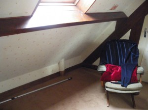 Aménagement d'un palier d'accès aux chambres en sous-pente