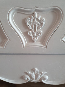 Commode pour une chambre