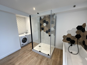 Rénovation complète d'une salle de bain et mise en sécurité sur Lamorlaye