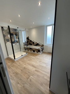 Rénovation complète d'une salle de bain et mise en sécurité sur Lamorlaye